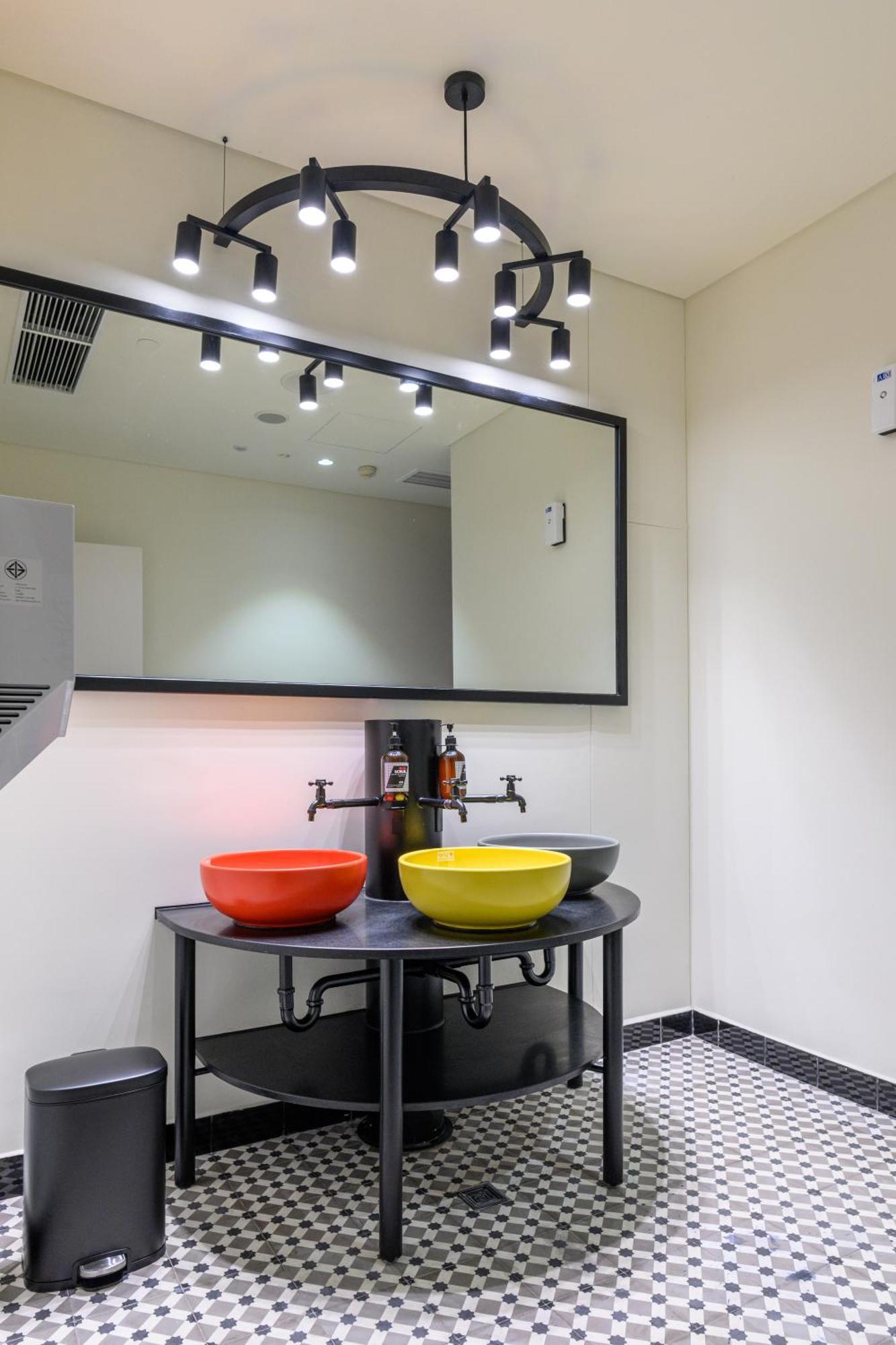 Wink Hotel Can Tho Ninh Kieu Wharf - 24Hrs Stay & Rooftop Pool Bar Zewnętrze zdjęcie